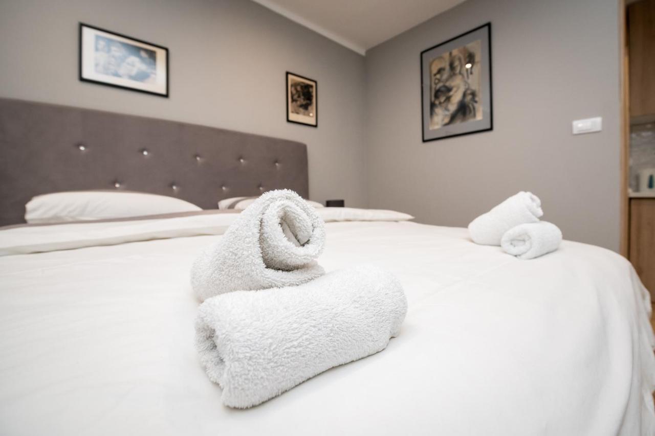 Marshal Apartment Belgrado Esterno foto